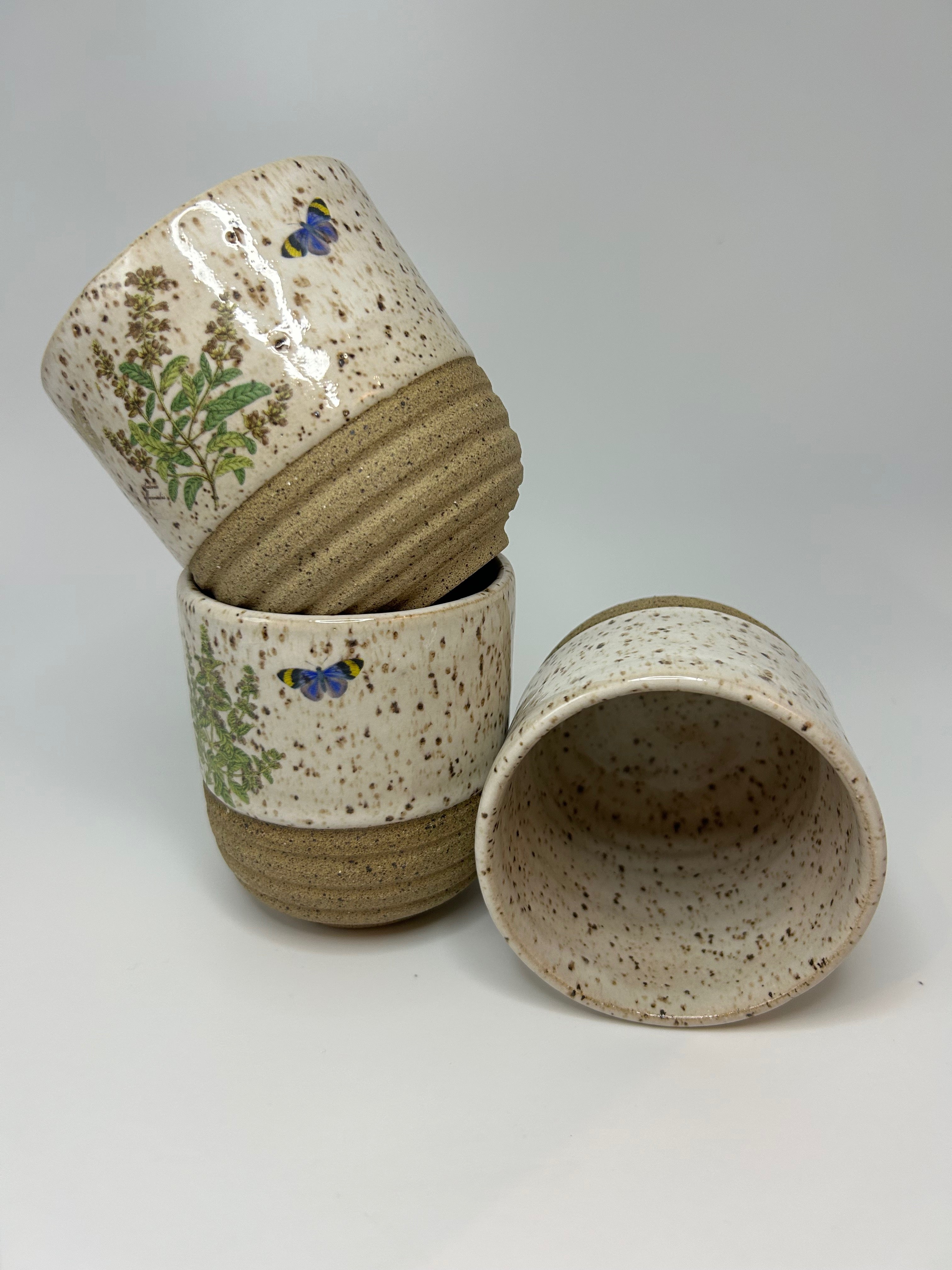 Conjunto com 6 copos e 1 jarra - borboletas