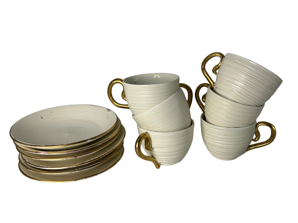 Conjunto 6 Xicaras Branco com Dourado